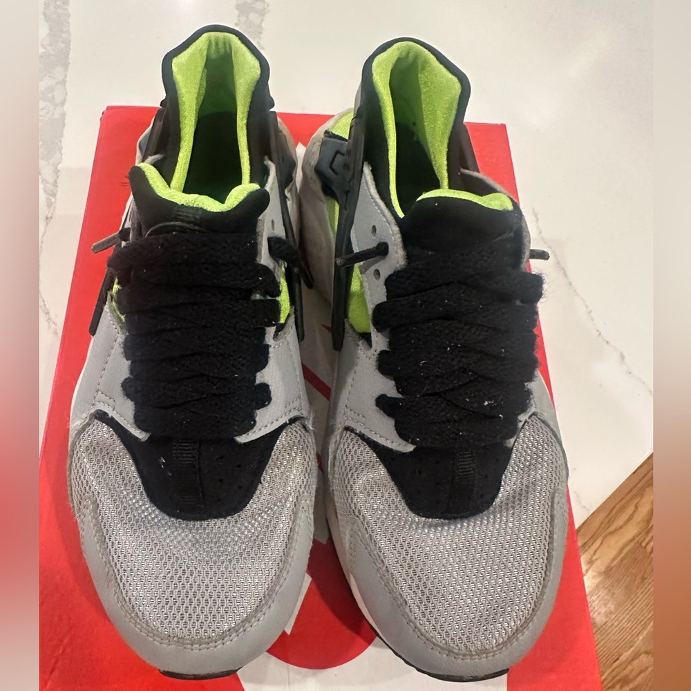 Boys Nike Air Huarache Gray and Neon Green Sneakers